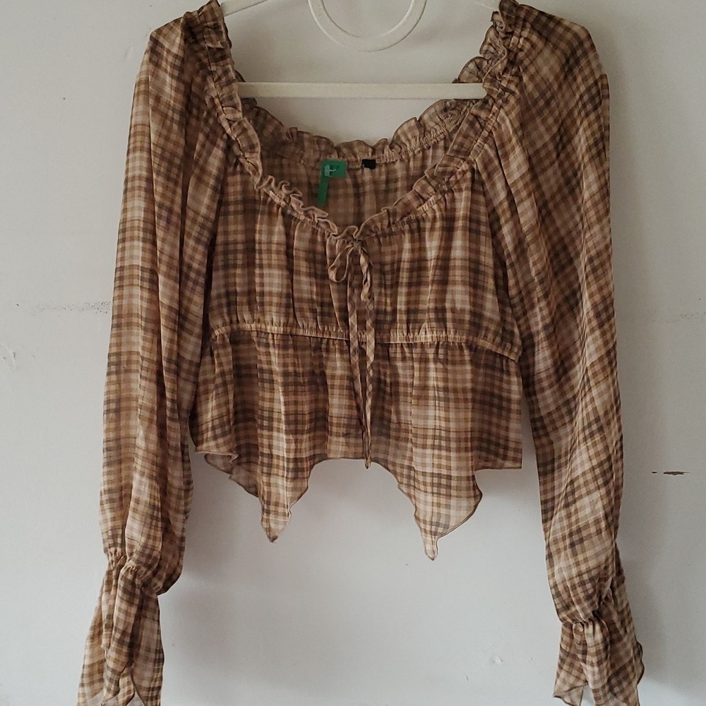 Charming plaid crop top CUTE!